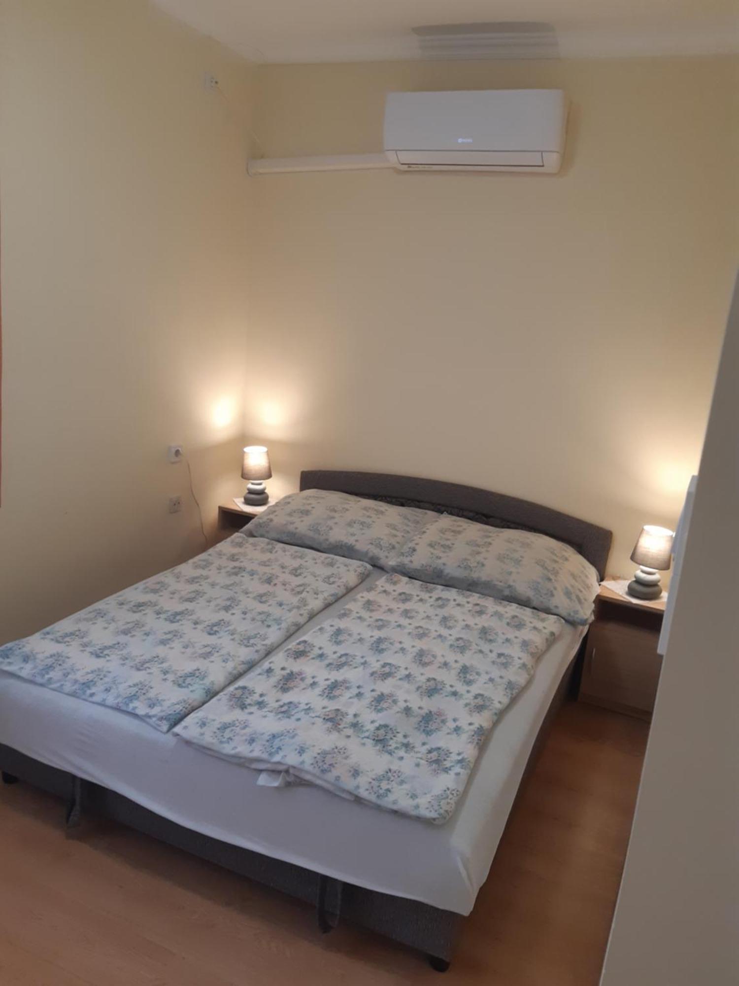 Sasfeszek Apartment Hajduszoboszlo Luaran gambar